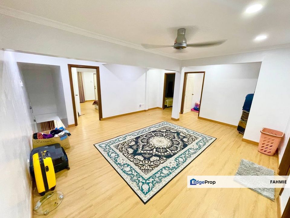 Corner lot. Fully renovated. Non bumi lot. Taman Wilayah Selayang. Selayang. Kuala Lumpur. , Kuala Lumpur, Selayang