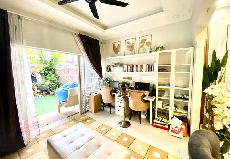 Fully renovated. Freehold. Taman Melawati. 