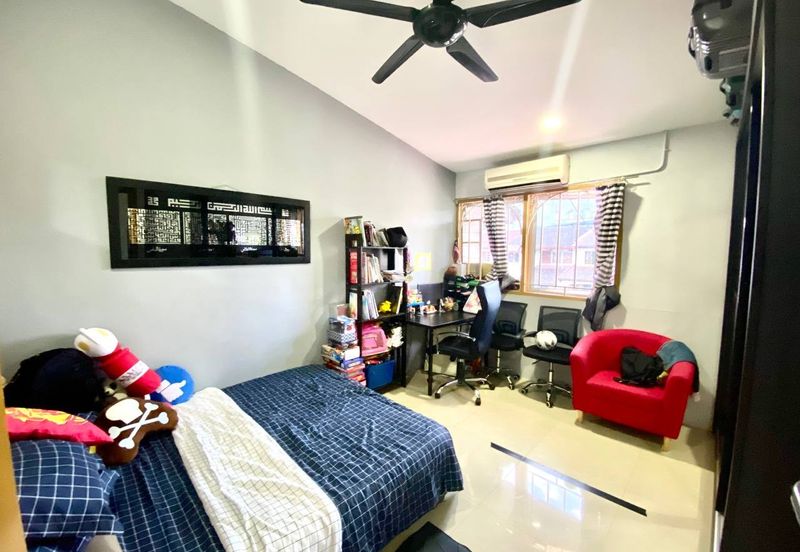 Fully renovated. Freehold. Taman Melawati. 