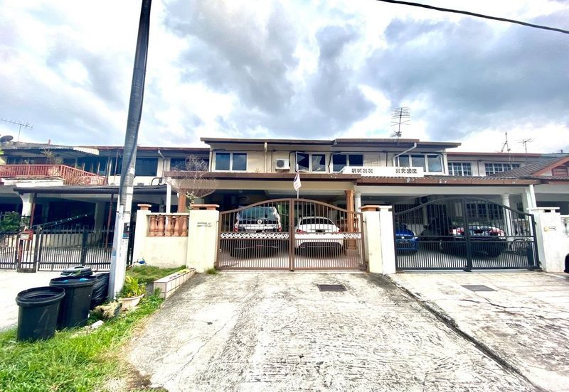 Fully renovated. Freehold. Taman Melawati. 