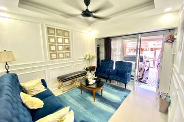 Fully renovated. Freehold. Taman Melawati. 