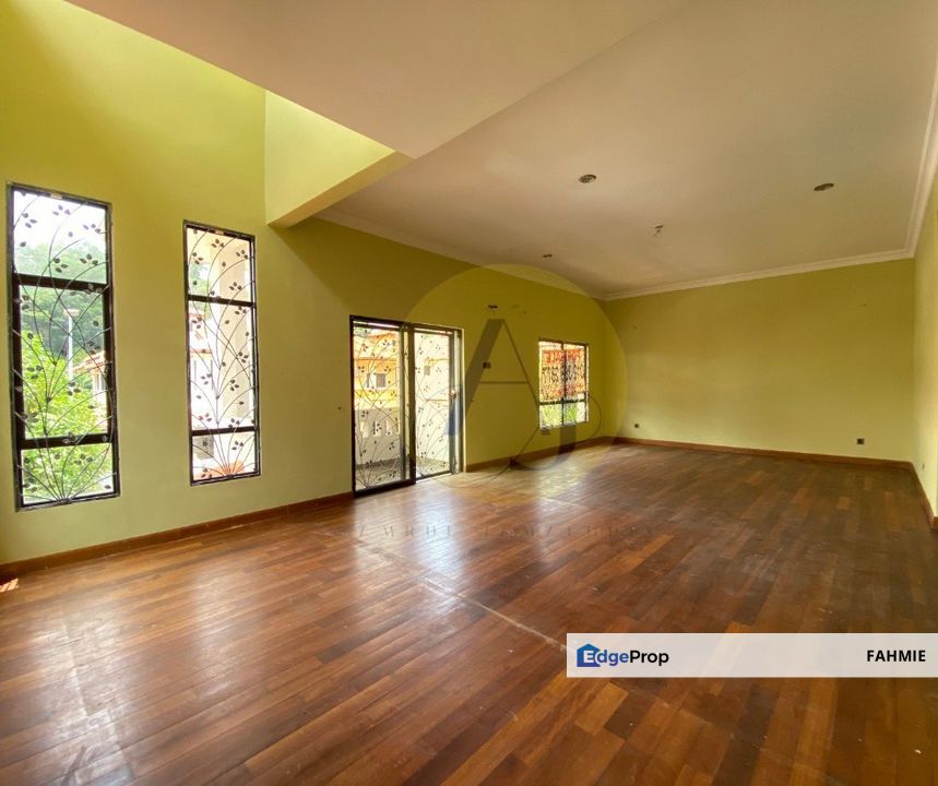 Freehold. Bare unit. Tropika Kemensah. Taman Melawati. , Selangor, Taman Melawati