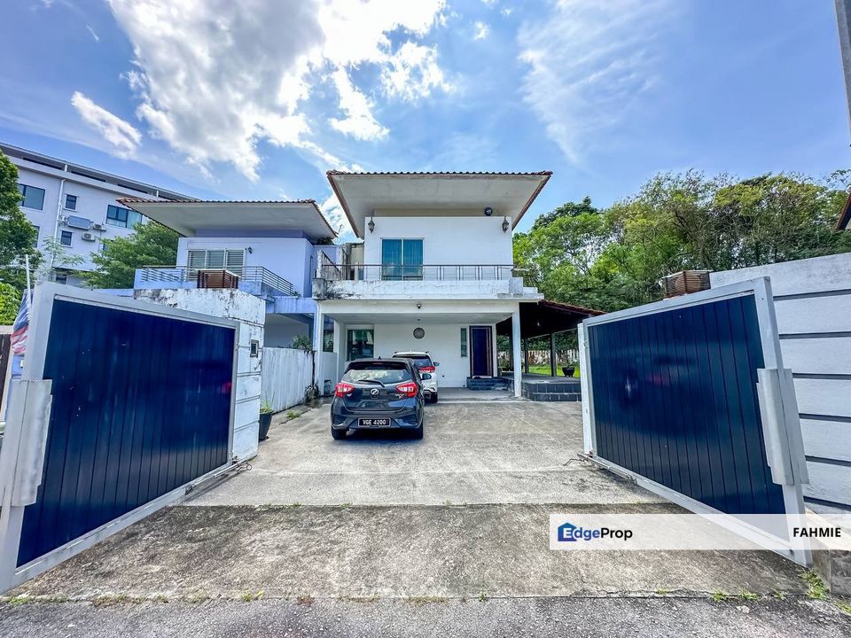 Corner lot. Fully renovated. Freehold. Taman Mutiara Gombak 2. Gombak. , Kuala Lumpur, Gombak