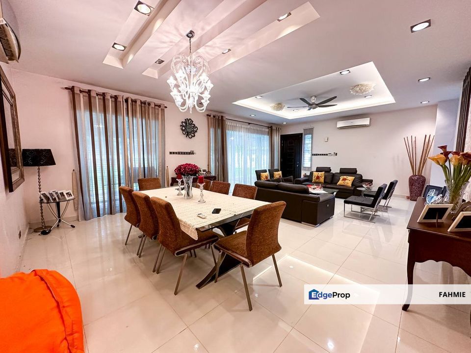 Corner lot. Fully renovated. Freehold. Taman Mutiara Gombak 2. Gombak. , Kuala Lumpur, Gombak