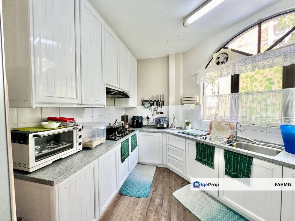 Fully renovated. Freehold. Ground floor. Catalina Villa. Jalan Ampang. , Kuala Lumpur, Ampang