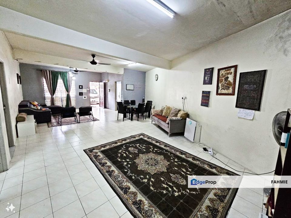 Lower floor. Freehold. Residen Mutiara. Bandar Country Homes. Rawang. , Selangor, Bandar Country Homes