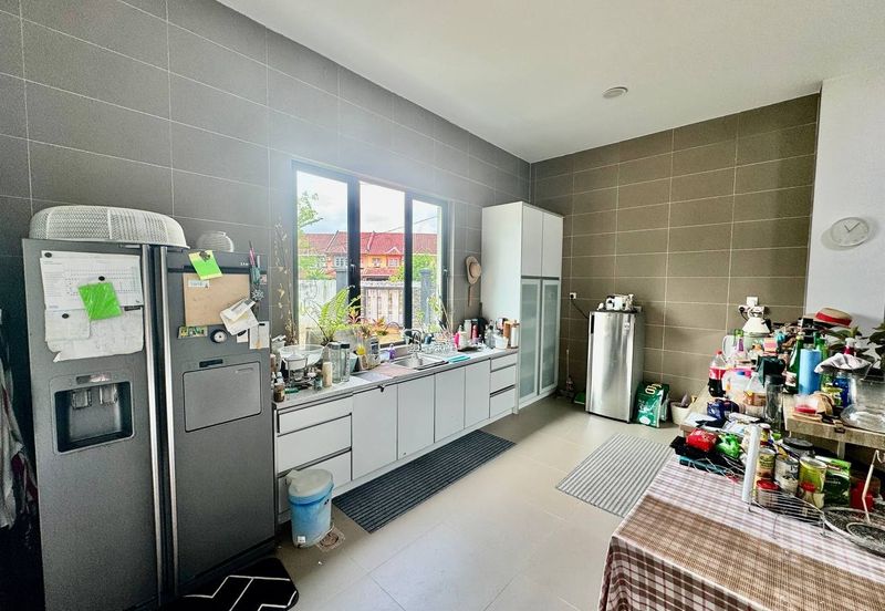 Kristal Court, Seksyen 7