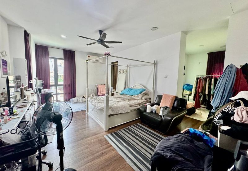 Kristal Court, Seksyen 7