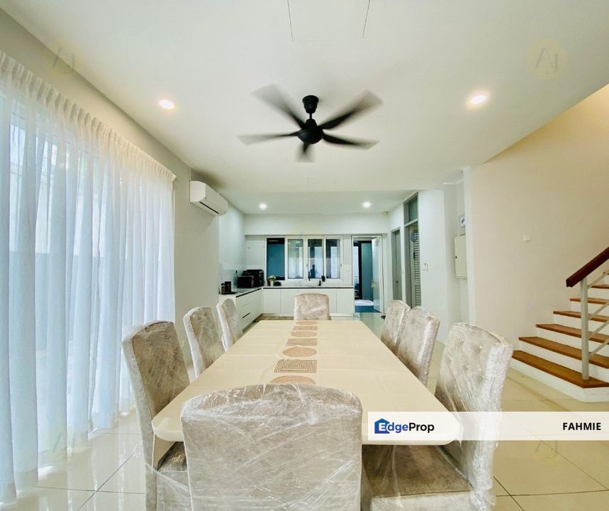 Renovated. Astana Kemensah. Taman Melawati. , Kuala Lumpur, Taman Melawati