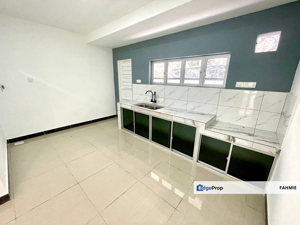 Fully refurbished. Freehold. Taman Bukit Permai. Kajang. , Selangor, Kajang