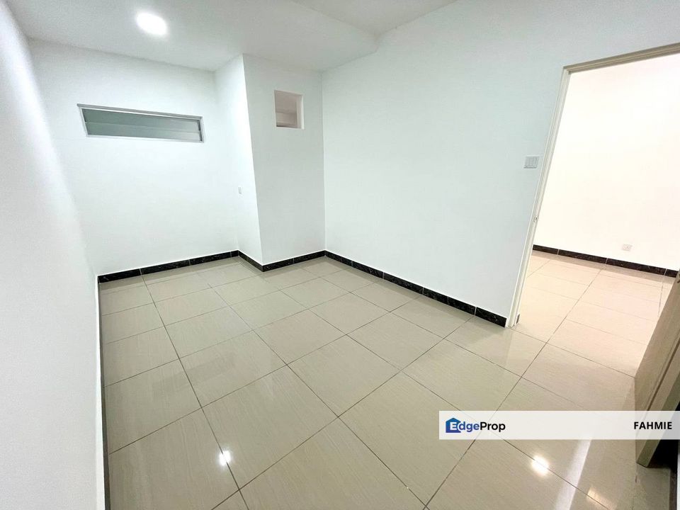 Fully refurbished. Freehold. Taman Bukit Permai. Kajang. , Selangor, Kajang