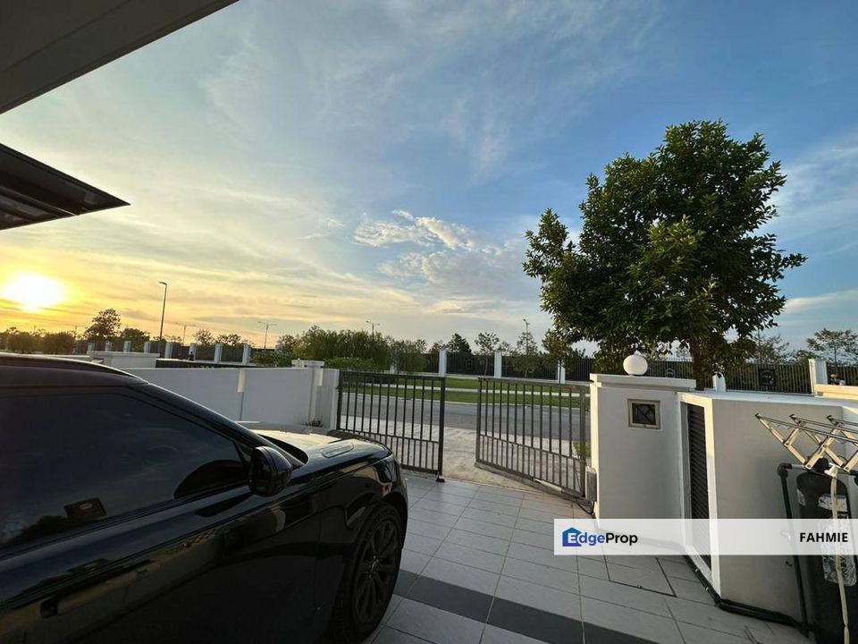 Tak mengadap rumah lain. Fully renovated. Eco Grandeur. Puncak Alam. , Selangor, Bandar Puncak Alam