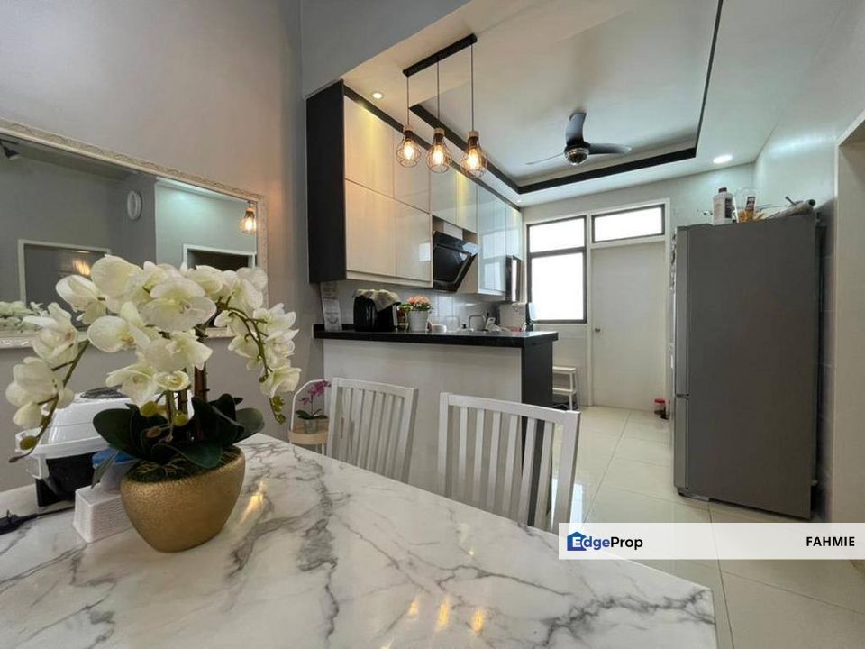 Tak mengadap rumah lain. Fully renovated. Eco Grandeur. Puncak Alam. , Selangor, Bandar Puncak Alam