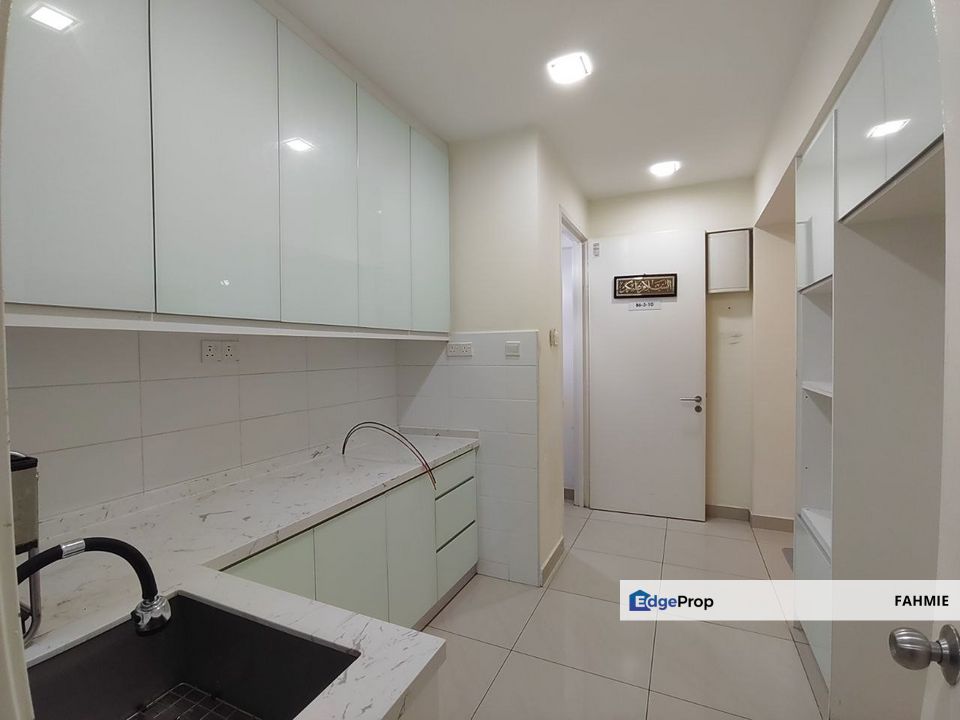 Freehold. Renovated. Pangsapuri Putra 1. Bandar Seri Putra. Bangi. , Selangor, Kajang