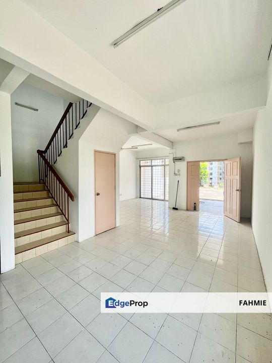 Corner lot. Freehold. Ukay Bistari. Ampang. , Selangor, Ampang