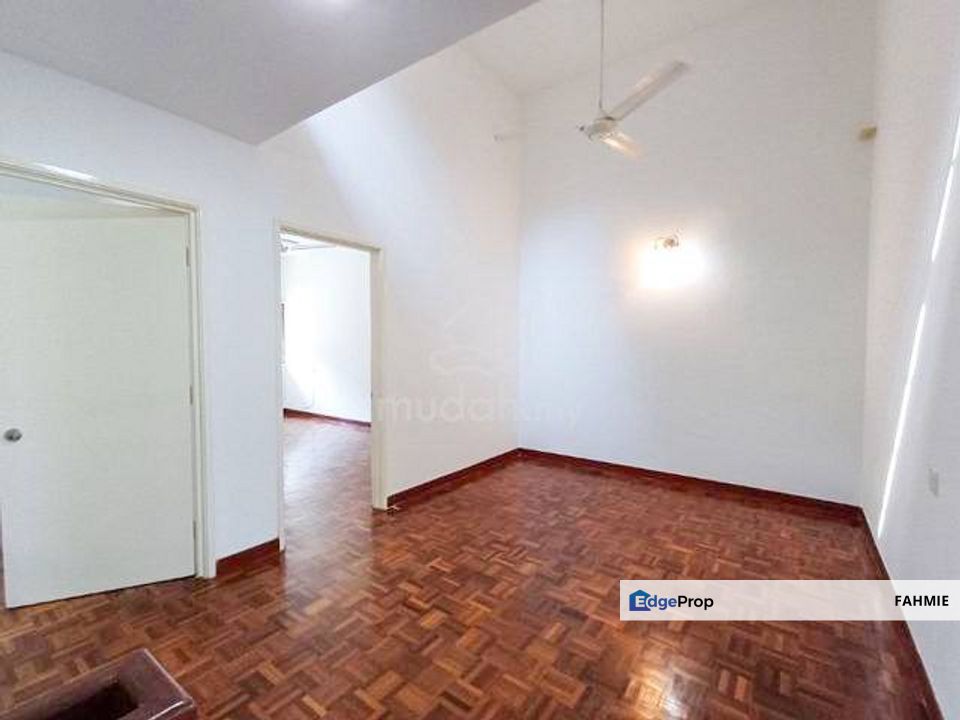 Renovated. Jalan Sepah Puteri. Seksyen 5. Kota Damansara. , Selangor, Kota Damansara