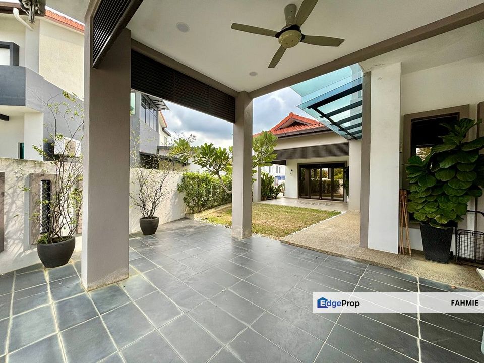Facing playground. Fully renovated. End lot. Freehold. Orkestra. Alam Impian. Shah Alam. , Selangor, Shah Alam