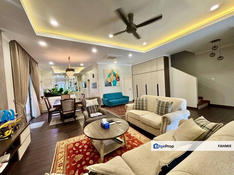 Facing playground. Fully renovated. End lot. Freehold. Orkestra. Alam Impian. Shah Alam. , Selangor, Shah Alam