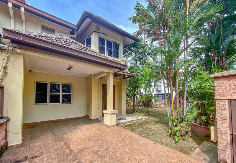 Corner lot. Freehold. Bukit Jelutong. Shah Alam. 