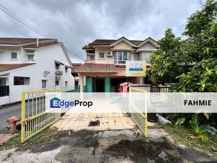 End lot. Renovated with kitchen cabinet & table top. Seksyen 3. Bandar Baru Bangi. Bangi. , Selangor, Bangi