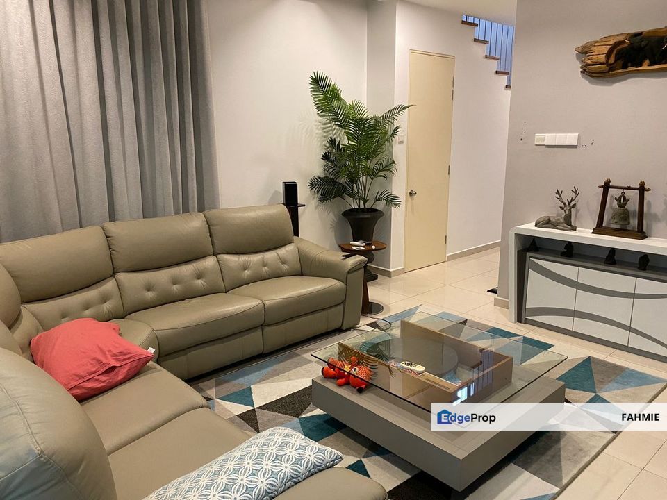 End lot. Fully renovated. Lake view at the back. Lakefields Reed. Sungai Besi. , Kuala Lumpur, Sungai Besi