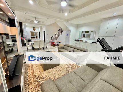 Not facing other house. Fully renovated. Taman Nusa Idaman. Desa Putra. Kajang. , Selangor, Kajang