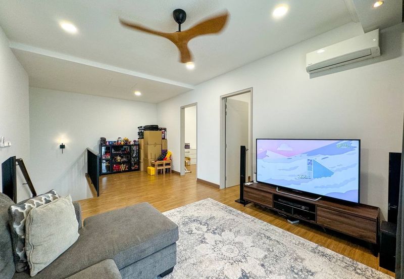 Lucent Residence @ twentyfive.7