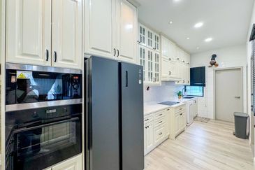 Lucent Residence @ twentyfive.7