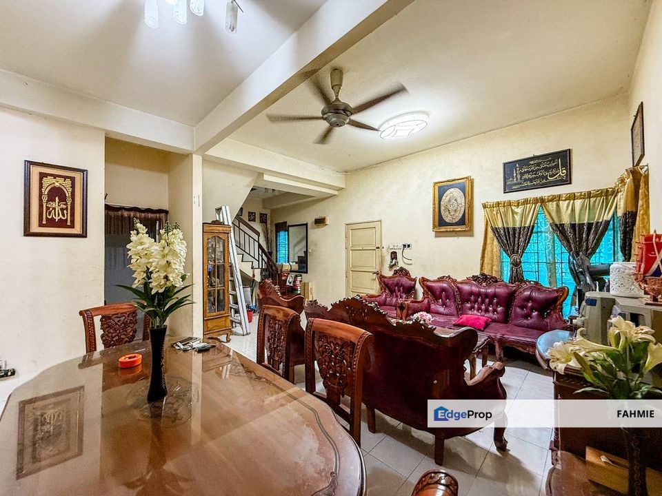 Freehold. Seksyen 6. Bandar Bukit Mahkota. Bangi. , Selangor, Bangi