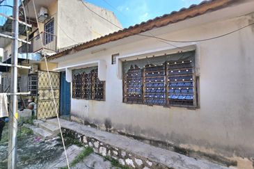 Kampung Tasik Tambahan