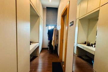 Perdana Lakeview East