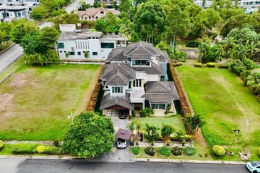 Perdana Lakeview East