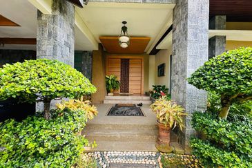 Perdana Lakeview East