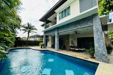 Perdana Lakeview East