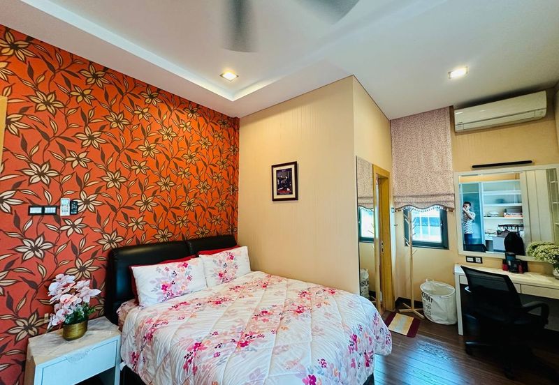 Perdana Lakeview East