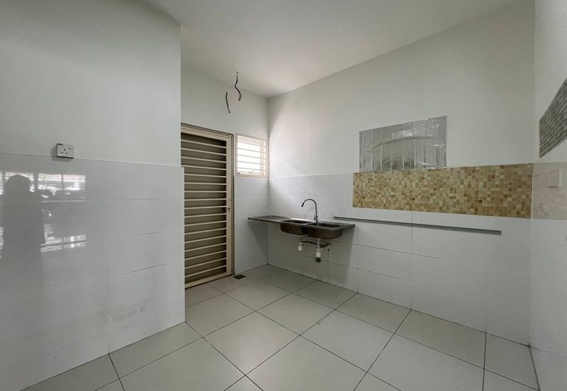 NILAI IMPIAN (LAMAN AZALEA)