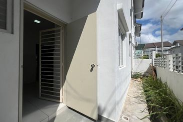 NILAI IMPIAN (LAMAN AZALEA)