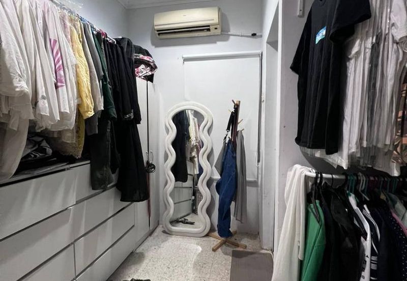 Renovate. Freehold. Taman Melawati. 