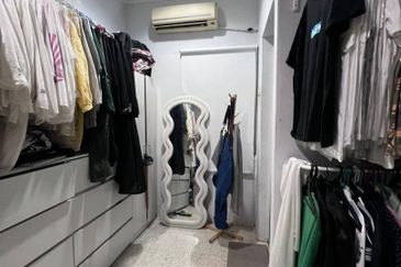 Renovate. Freehold. Taman Melawati. 