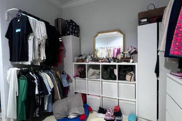 Renovate. Freehold. Taman Melawati. 