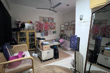 Renovate. Freehold. Taman Melawati. 