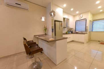 Laman Delfina @ Nilai Impian