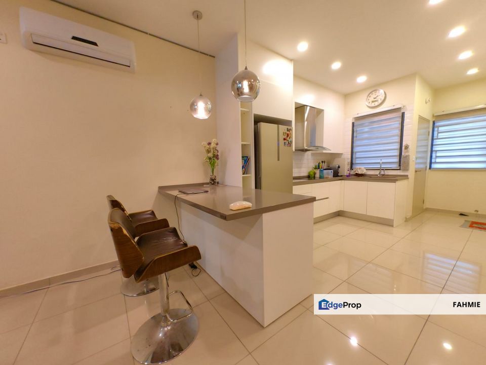 Renovated. Not facing other house. Freehold. 22' x 74' land area. Laman Delfina. Nilai Impian. Nilai. , Negeri Sembilan, Nilai