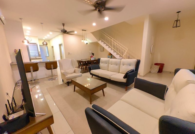 Laman Delfina @ Nilai Impian