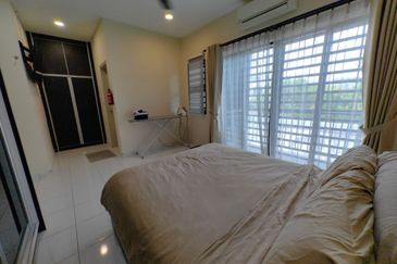 Laman Delfina @ Nilai Impian