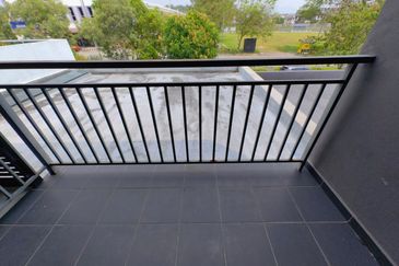 Laman Delfina @ Nilai Impian