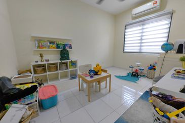 Laman Delfina @ Nilai Impian