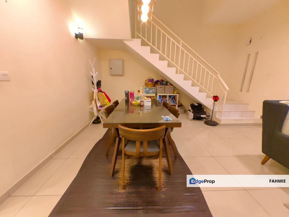 Renovated. Not facing other house. Freehold. 22' x 74' land area. Laman Delfina. Nilai Impian. Nilai. , Negeri Sembilan, Nilai