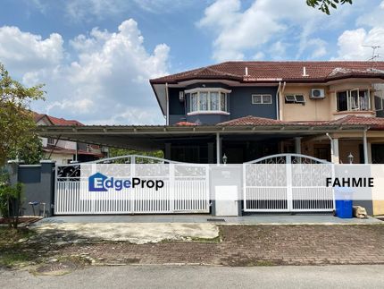 Facing playground. End lot. Jalan Platinum. Seksyen 7. Shah Alam., Selangor, Shah Alam