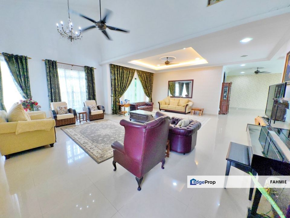 Corner lot. Seksyen 4. Bandar Baru Bangi. Bangi. , Selangor, Bangi